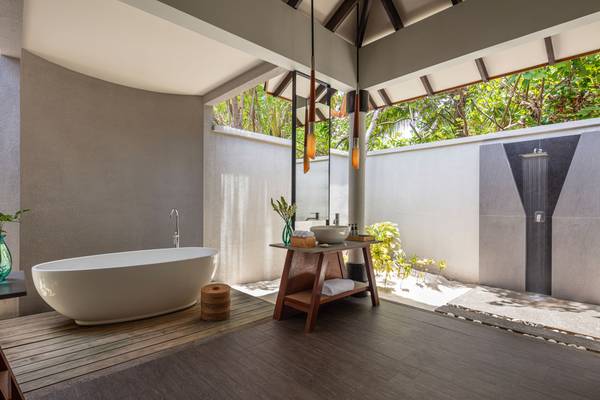 NH_Collection_Maldives_Havodda_Resort_Guest_Room_Sunset_Beach_Pool_Villa_Bathroom