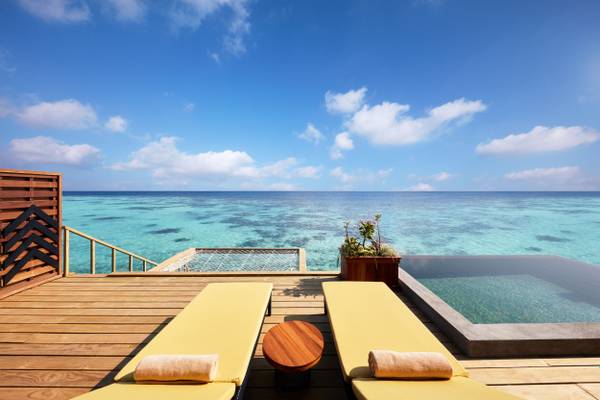 NH_Collection_Maldives_Havodda_Resort_Over_Water_Pool_Suite_4