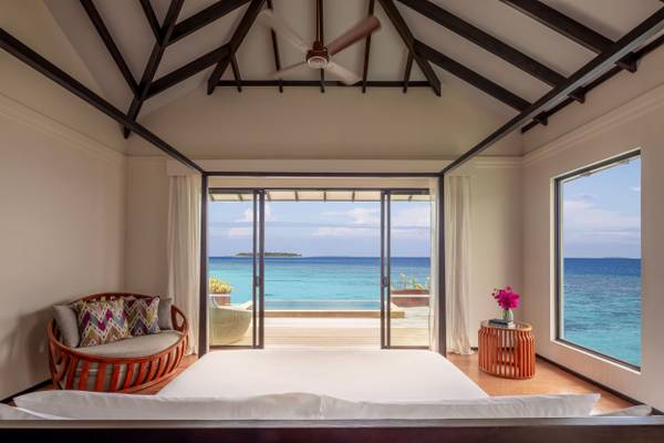 NH_Collection_Maldives_Havodda_Resort_Guest_Room_Over_Water_Pool_Suite_