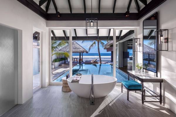 Naladhu_Private_Island_Maldives_Guest_Room_Ocean_House_with_Pool_Bathroom_with_Pool_View