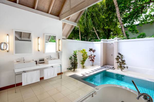 NH_Maldives_Kuda_Rah_Resort_Beach_Villa_with_Private_Pool_Bathroom