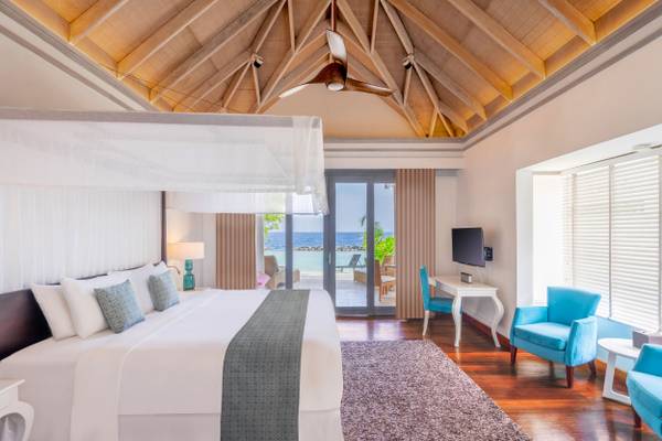 NH_Maldives_Kuda_Rah_Resort_Beach_Villa_with_Private_Pool_Bedroom_3