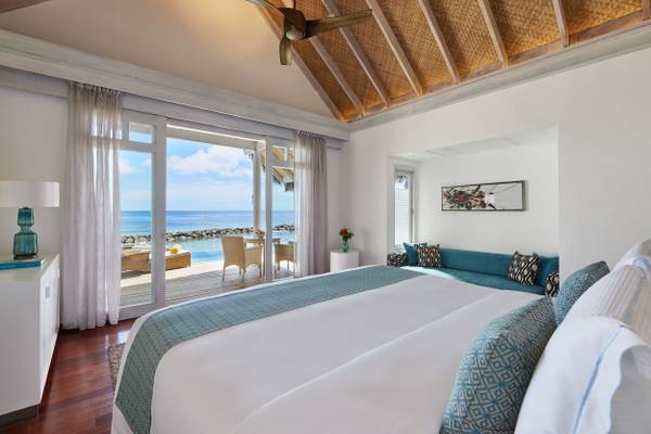 NH_Maldives_Kuda_Rah_Resort_Over_Water_Villa_with_Private_Pool_Bedroom(1)