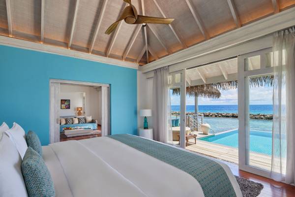 NH_Maldives_Kuda_Rah_Resort_Over_Water_Suite_with_Private_Pool_Bedroom(1)