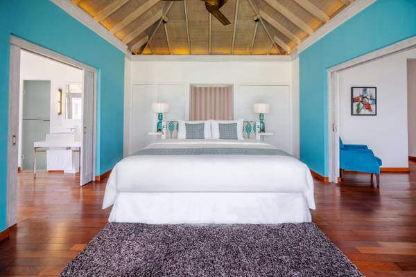 NH_Maldives_Kuda_Rah_Resort_Over_Water_Suite_with_Private_Pool_Bedroom
