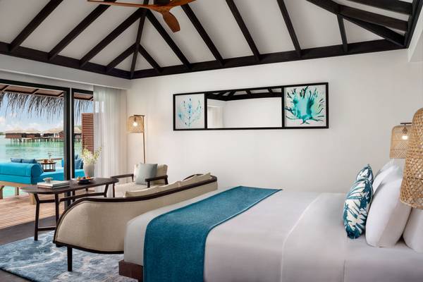 Anantara_Veli_Maldives_Over_Water_Villa_1