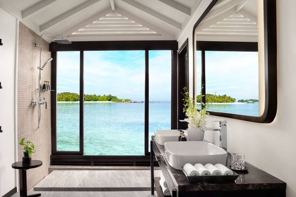 Anantara_Veli_Maldives_Superior_Over_Water_Villa_2