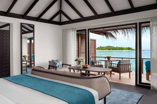 Anantara_Veli_Maldives_Superior_Over_Water_Villa_4
