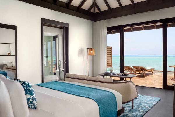 Anantara_Veli_Maldives_Deluxe_Over_Water_Villa_3