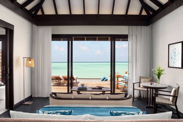 Anantara_Veli_Maldives_Deluxe_Over_Water_Villa_4