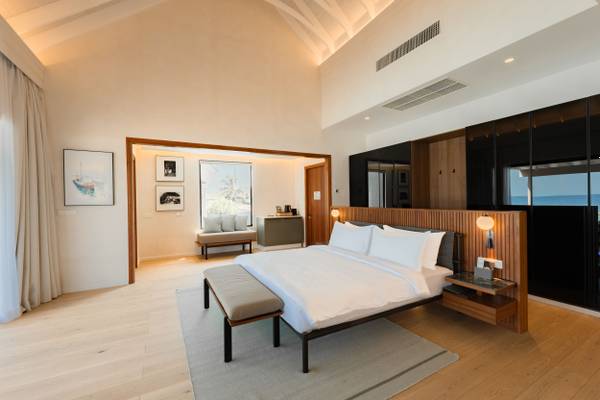Ananea-Madivaru-Maldives-Water-Pool-Villa-Interior-7