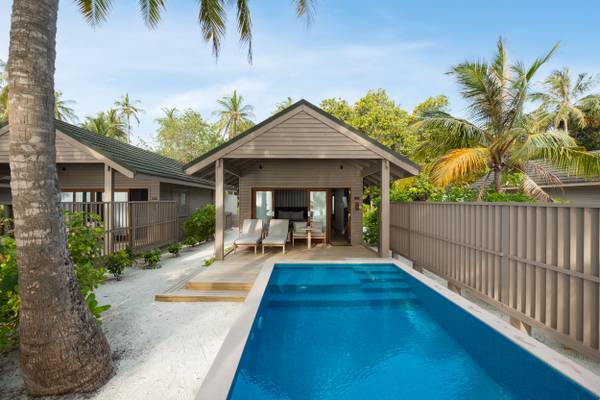 Meeru_Island_Beach_Pool_Villa_01