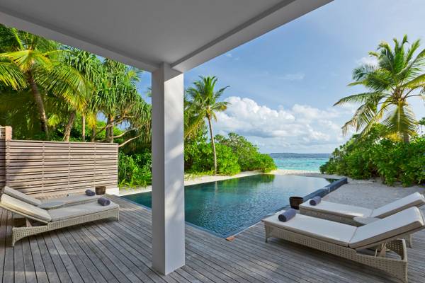 dusit-thani-maldives-accommodation-two-bedroom-beach-residence-pool-deck