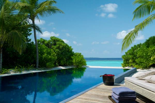 dusit-thani-maldives-accommodation-two-bedroom-beach-residence-pool-view