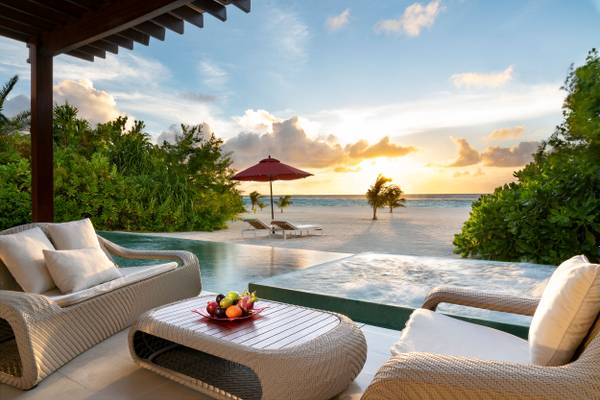 Niyama_Private_Islands_Maldives_One_Bedroom_Beach_Pool_Pavilion_Patio_Sunset
