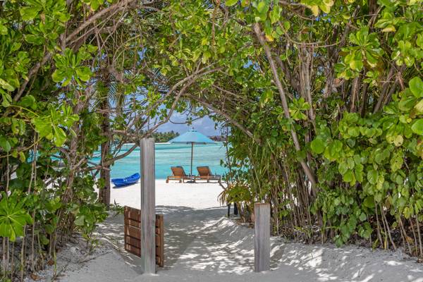 Naladhu_Private_Island_Maldives_Guest_Room_Beach_House_with_Pool_Beach_Entrance