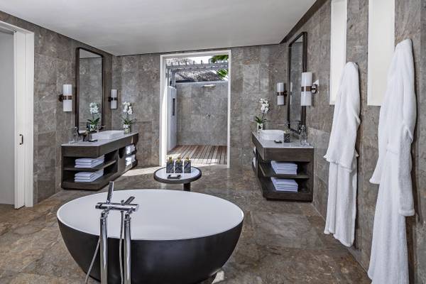 Naladhu_Private_Island_Maldives_Guest_Room_Two_Bedroom_Pool_Beach_Residence_Twin_Bathroom