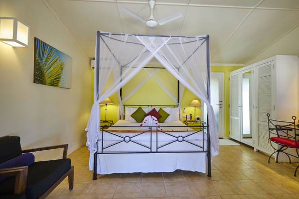 Kuredu_Resort_Premium_Strand_Bungalow_6