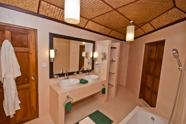 Safari_Island_Maldives_Beach_Bungalow_6
