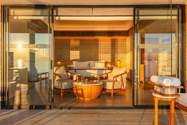 Kuda_Villingili_Sunset_Water_Villa_with_Private_Pool_1