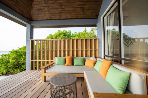 Kuredu_Resort_Maldives_Strandville_mit_zwei_Schlafzimmern_Veranda_2