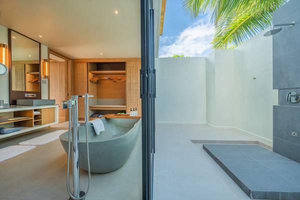 Kuda_Villingili_Sunset_Beach_Villa_with_Private_Pool_11