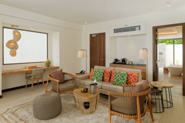 Meyyafushi_Maldives_Beach_Pool_Suite_7