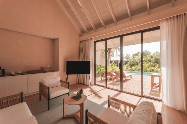 Ananea-Madivaru-Maldives-2-Bedroom-Beach-Pool-Villa-Living_2