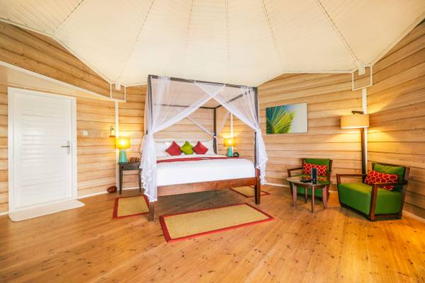 Kuredu Island Resort, Malediven, Sangu Water Villa,_3
