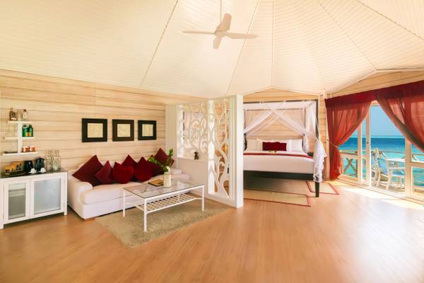 Sangu Water Villa Honeymoon Suite Living