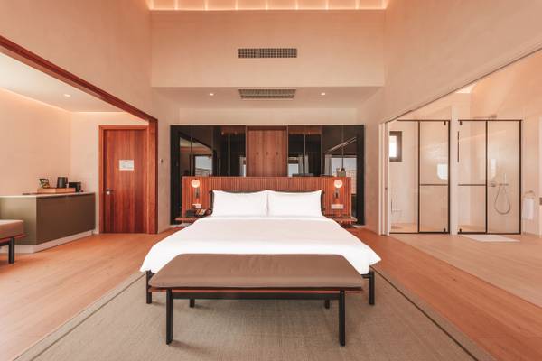 Ananea-Madivaru-Maldives-Water-Pool-Villa-Interior-12