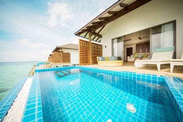 Robinson_Noonu_Maldives_Water_Villa_Bum_3_7
