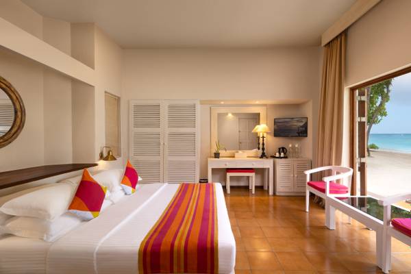 Classic Beach View Rooms- Adaaran Club Rannalhi