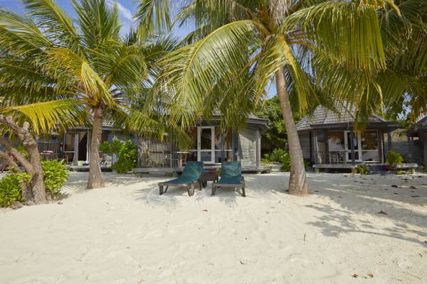 Kuredu_Resort_Maldives_Premium_Strandvilla_4