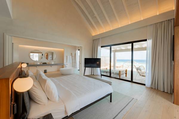Ananea-Madivaru-Maldives-Water-Pool-Villa-Interior-9