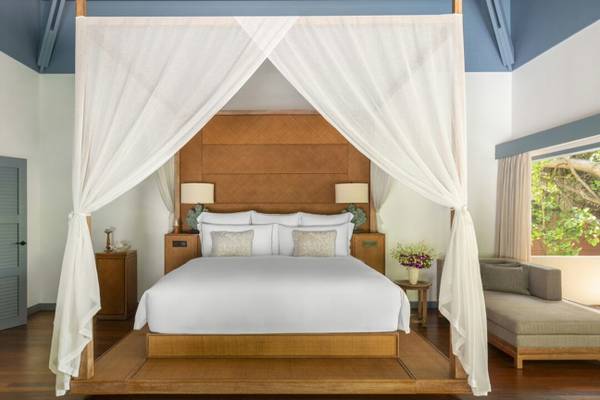 Oceanfront_Beach_Pool_Villa_1