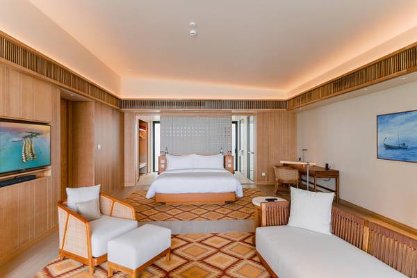 Kuda_Villingili_Sunset_Beach_Villa_with_Private_Pool_5