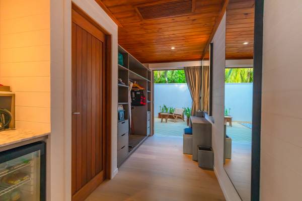 Meeru_Island_Beach_Pool_Villa_12