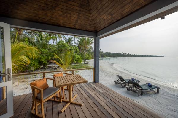 Kuredu_Resort_Maldives_Strandville_mit_zwei_Schlafzimmern_Terrasse