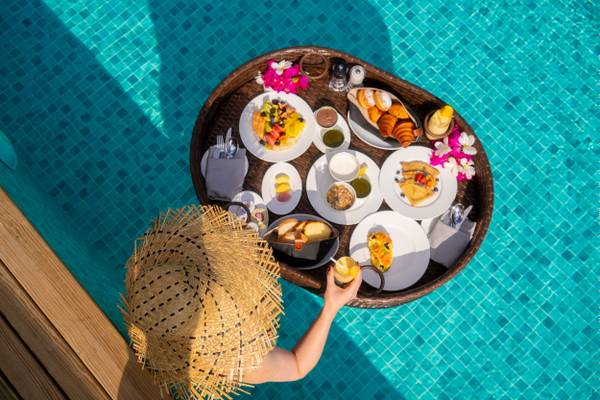 Ananea_Madivaru_Maldives_floating_breakfast_2