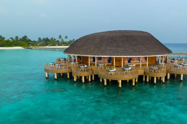 Emerald_Faarufushi_Maldives_Restaurant