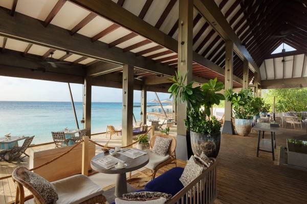 Grand_Park_Kodhipparu_Island_Restaurant_2
