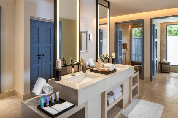 Oceanfront_Beach_Pool_Villa_5