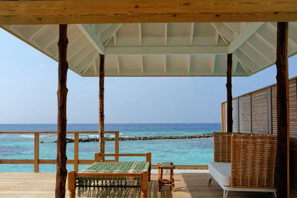 Ananea-Madivaru-Maldives-Deluxe-Water-Pool-Villa-Interior-5