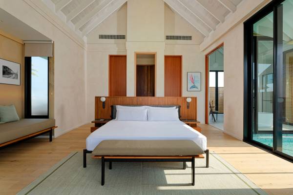 Ananea-Madivaru-Maldives-Deluxe-Water-Pool-Villa-Schlafen
