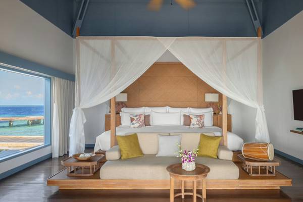 Halcyon_Private_Isles_Maldives_Sunset_Overwater_Villa_1