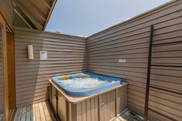 Meeru_Island_Ocean_Villa_4Meeru_Island_Ocean_Pool_2