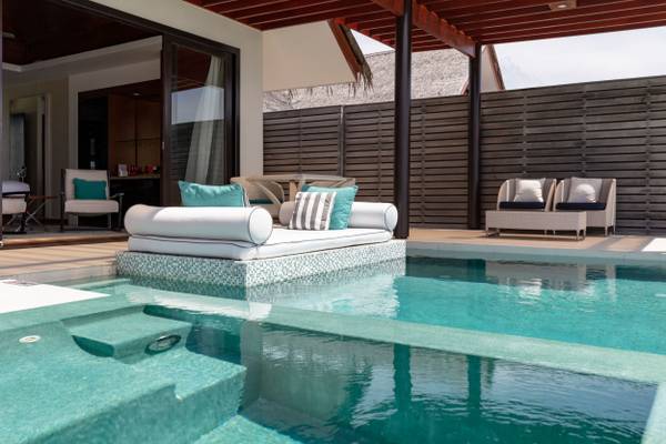 Niyama_Private_Islands_Maldives_Deluxe_Overwater_Pool_Villa_Pool_Deck