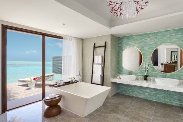 Niyama Private Islands - Over Pool Villa Bathroom