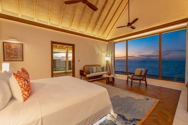 Rah_Gili_Maldives_Water_Pool_Villa_With_Slide_4